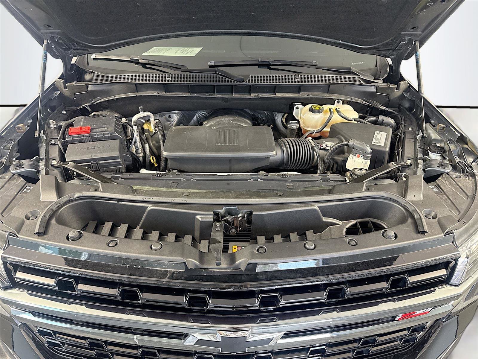 Used 2021 Chevrolet Tahoe Z71 w/ Luxury Package AWD/4WD image 31