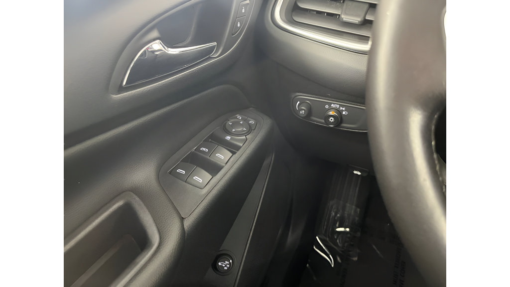 Used 2018 Chevrolet Equinox LT AWD/4WD image 23