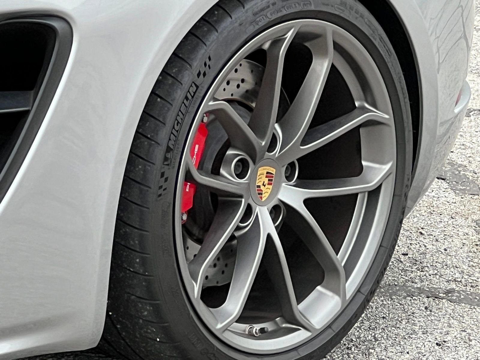 Certified 2021 Porsche 718 Boxster Spyder RWD image 16