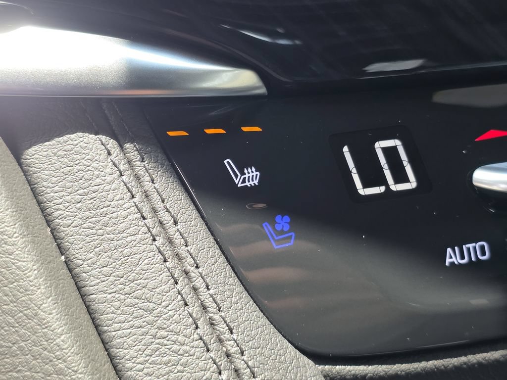 New 2025 Cadillac XT6 Premium Luxury FWD image 27