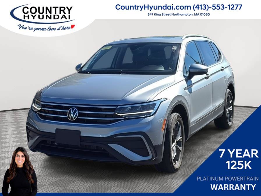 Used 2023 Volkswagen Tiguan SE w/ Panoramic Sunroof Package