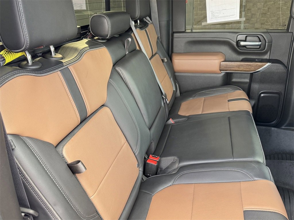 Used 2022 Chevrolet Silverado 2500 High Country w/ LPO, Hitch Package image 27