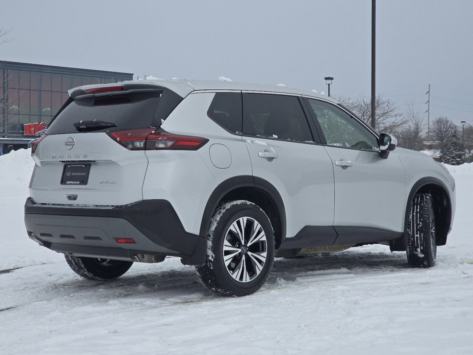 Used 2023 Nissan Rogue SV image 16