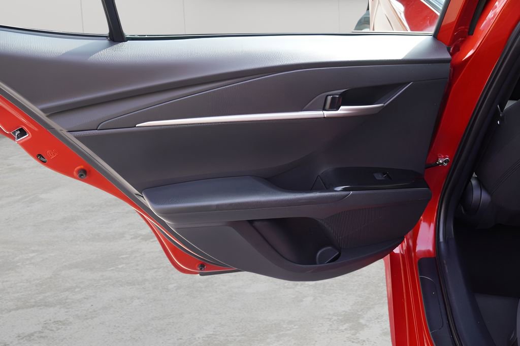 Used 2025 Toyota Camry LE FWD image 10