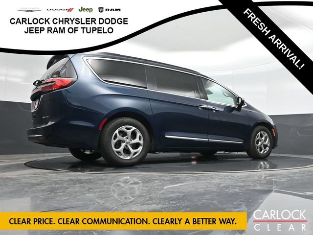 Used 2023 Chrysler Pacifica Limited FWD image 46
