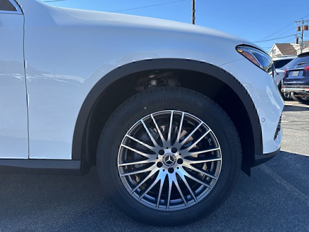 Certified 2026 Mercedes-Benz GLC 300 4MATIC image 11