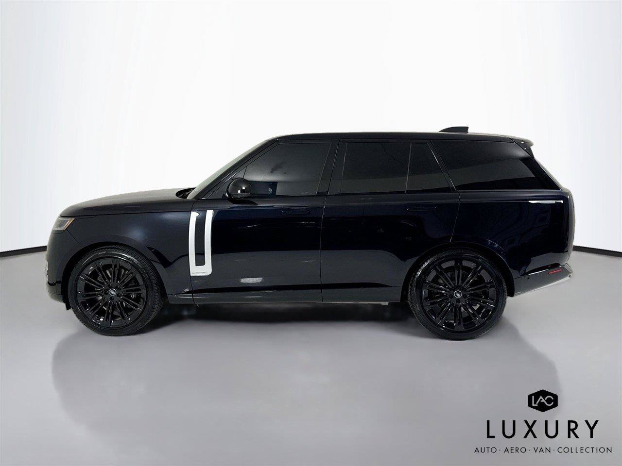 Used 2024 Land Rover Range Rover Autobiography AWD/4WD image 9