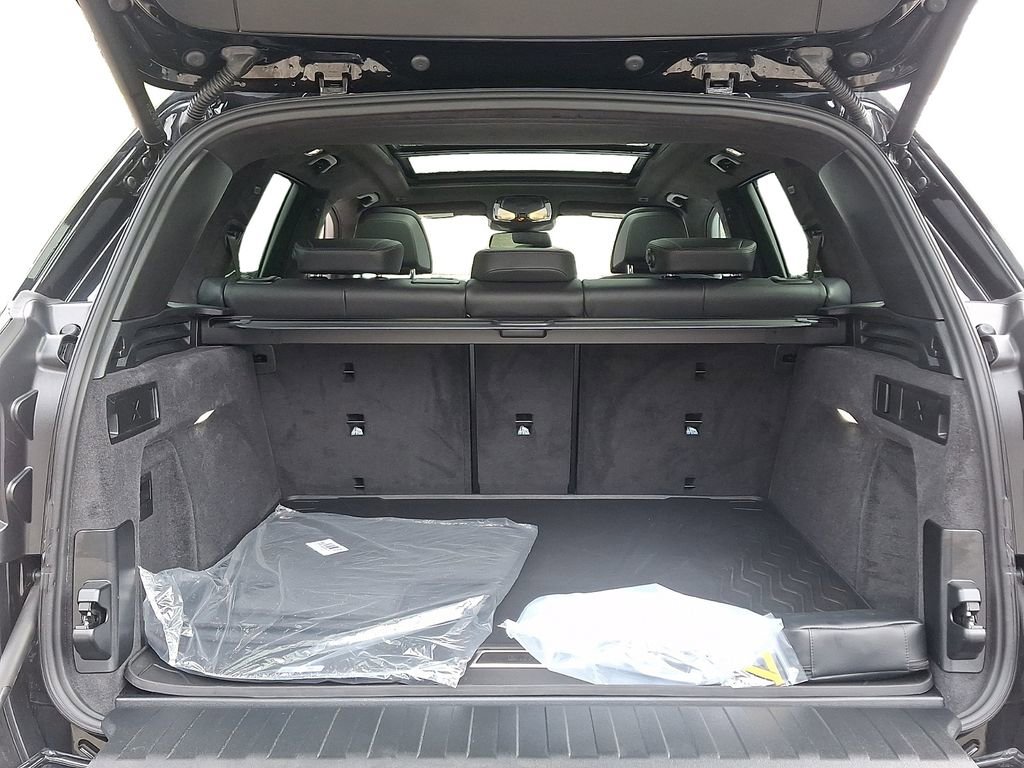 Used 2026 BMW X5 xDrive40i w/ Executive Package image 29