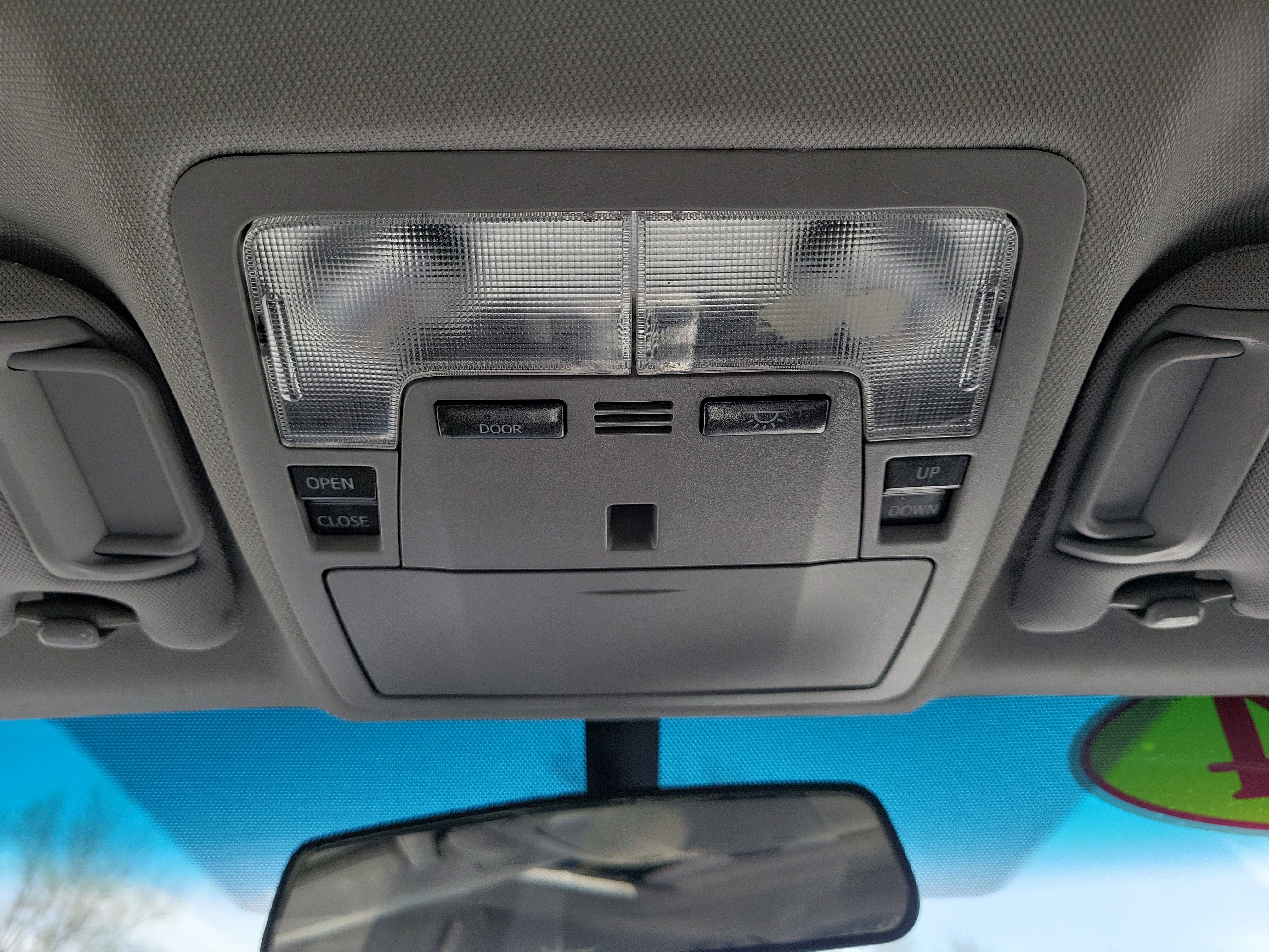 Used 2014 Toyota Camry SE image 32