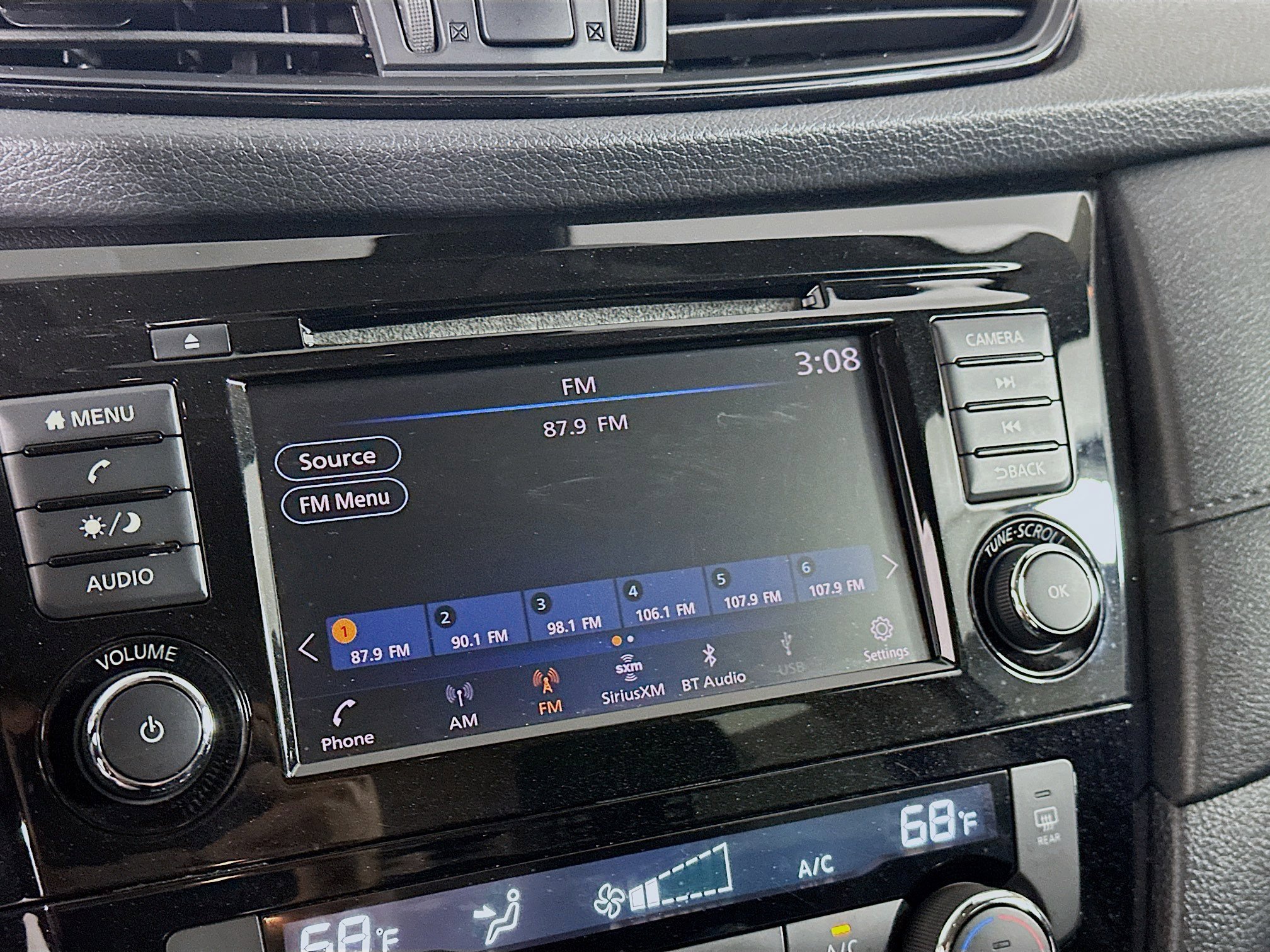 Used 2020 Nissan Rogue SV image 21