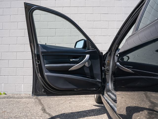 Used 2014 BMW 328i xDrive Sedan AWD/4WD image 15