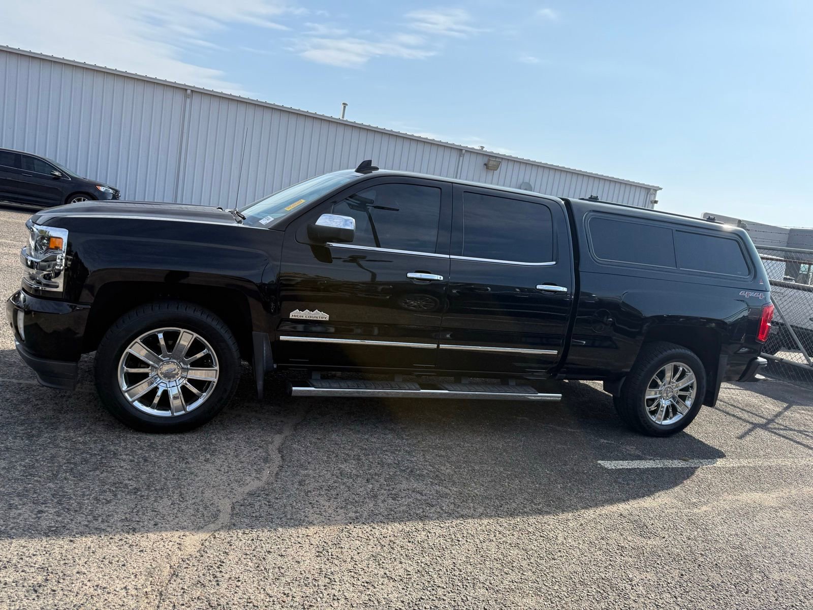 Used 2017 Chevrolet Silverado 1500 High Country image 18