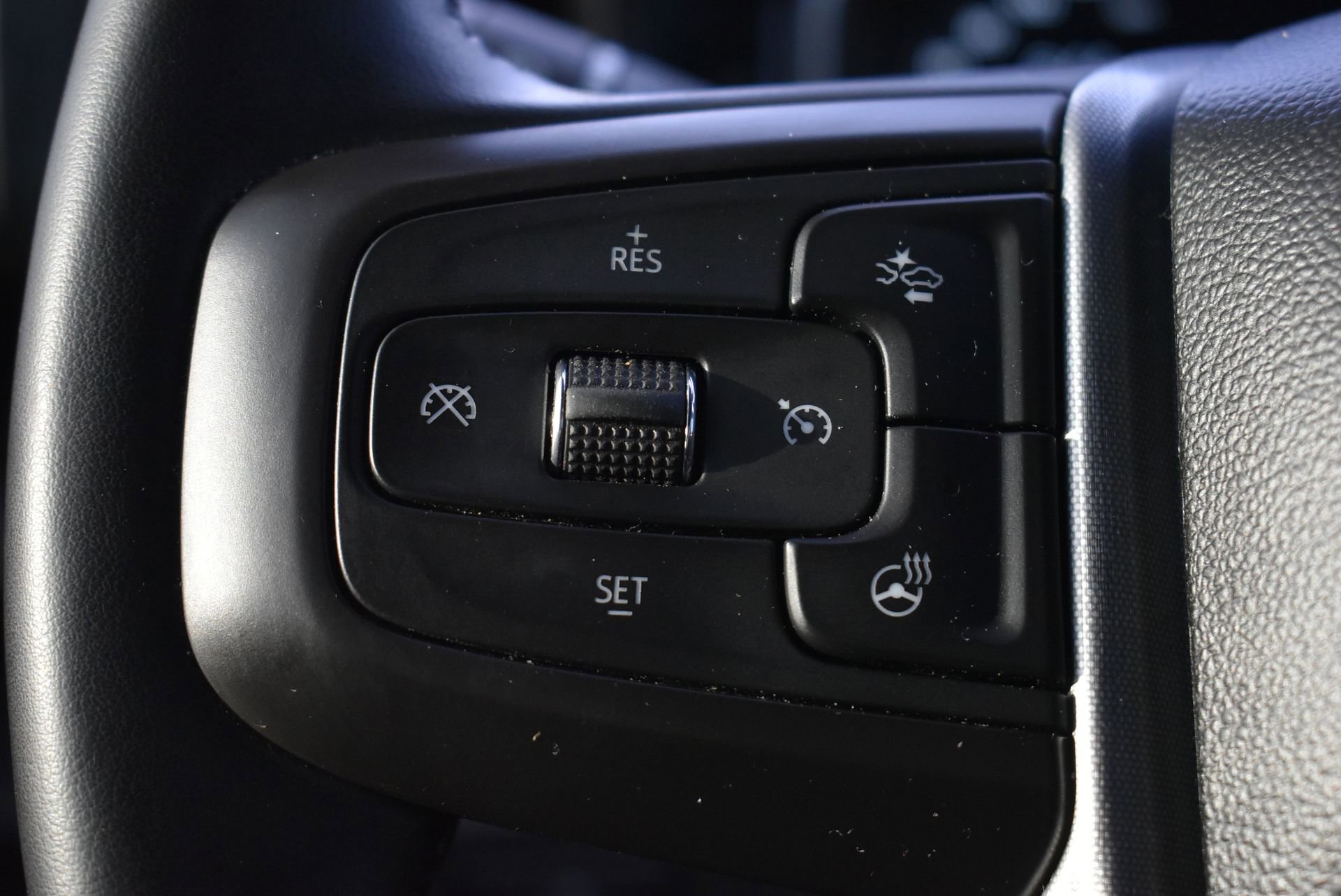 Used 2023 GMC Sierra 1500 SLE image 18