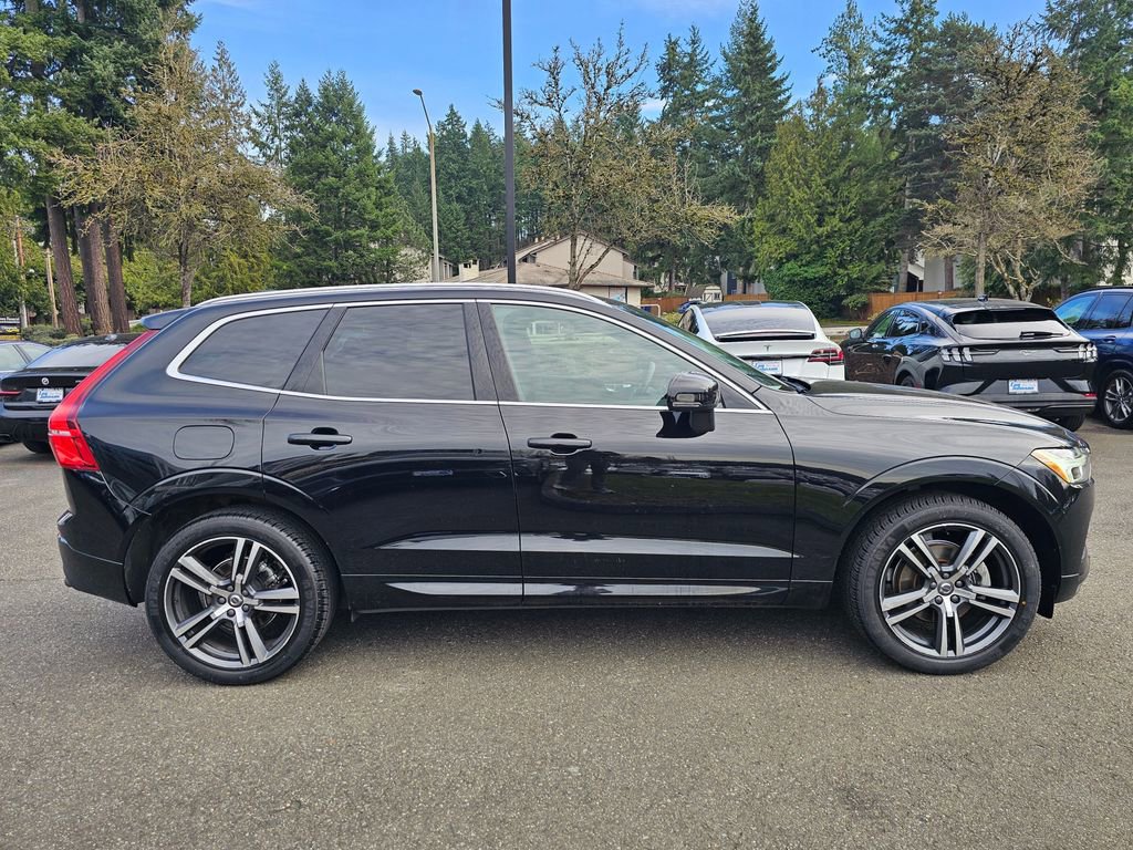 Used 2019 Volvo XC60 T5 Momentum w/ Protection Package Premier image 4