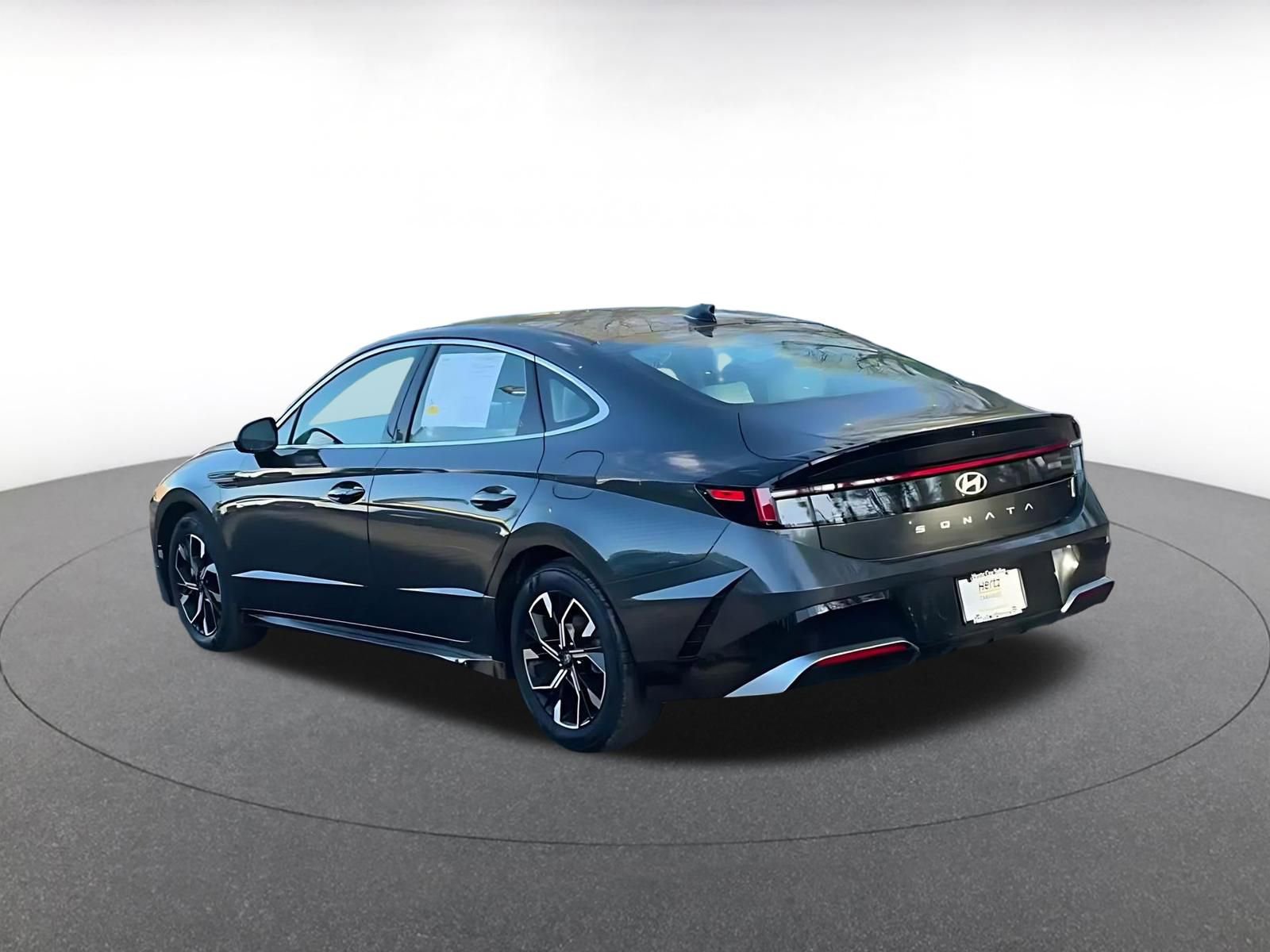 Used 2025 Hyundai Sonata SEL FWD image 11