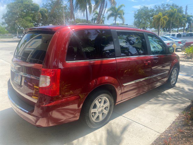 Used 2012 Chrysler Town & Country Touring w/ Entertainment Group #1 image 8