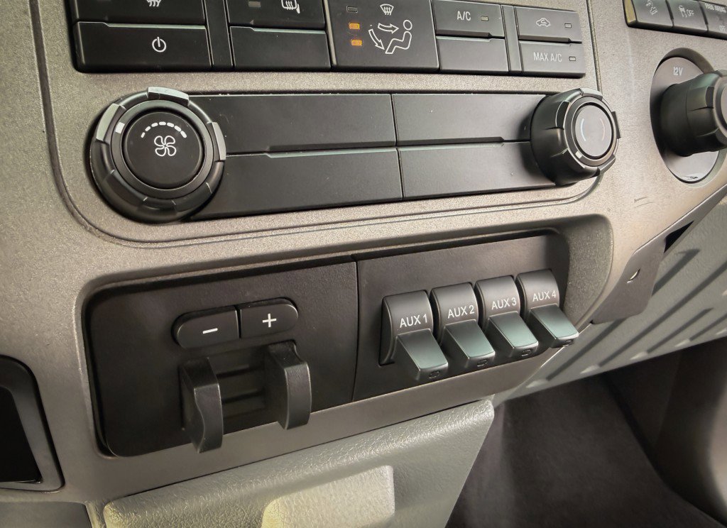 Used 2011 Ford F250 XLT w/ XLT Interior Pkg image 18