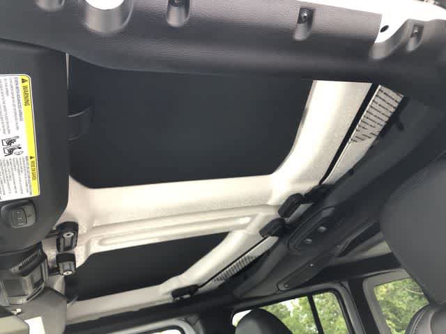 New 2026 Jeep Wrangler Unlimited Rubicon AWD/4WD image 17