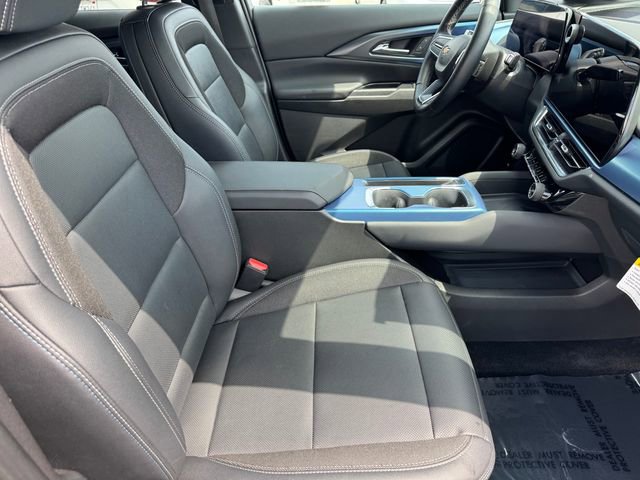 Certified 2025 Chevrolet Equinox EV LT w/ Convenience Package image 8