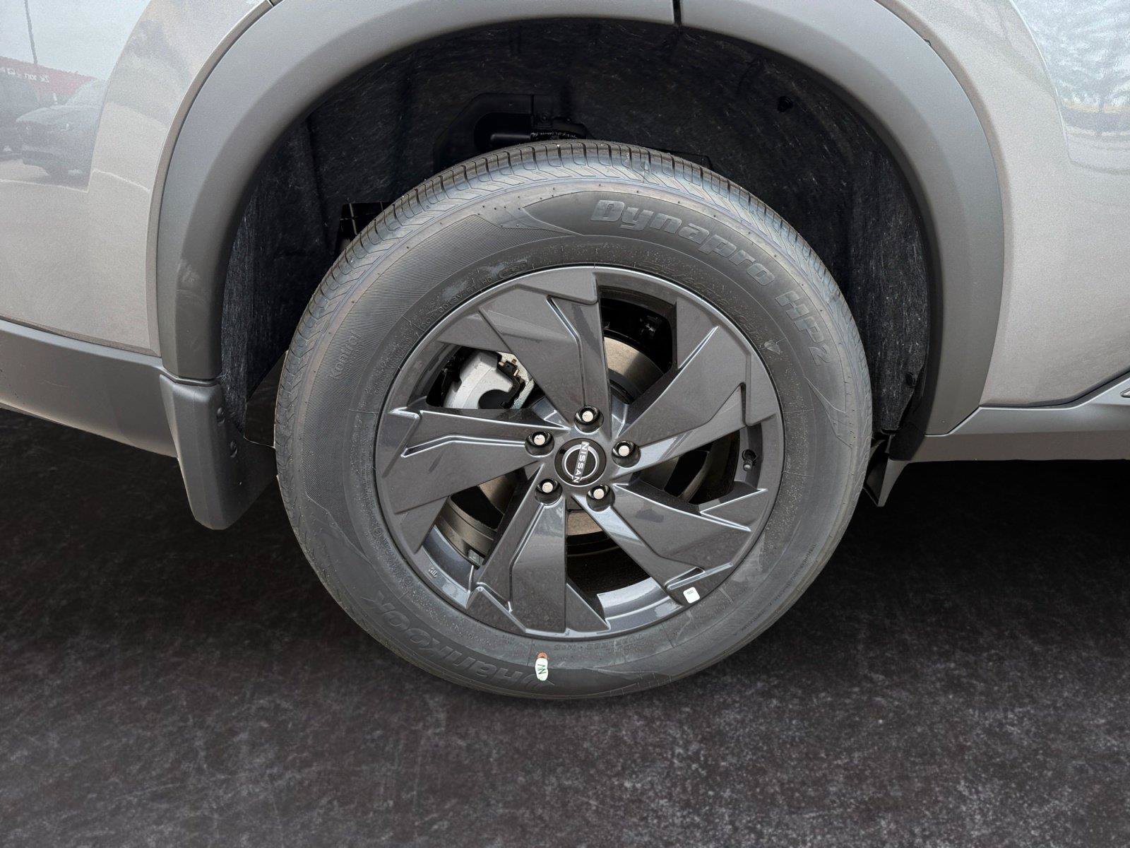 New 2026 Nissan Rogue SV AWD/4WD image 28