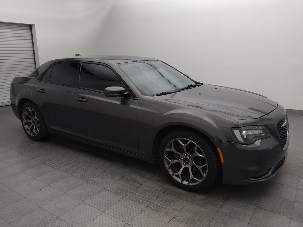 Used 2018 Chrysler 300 S image 11