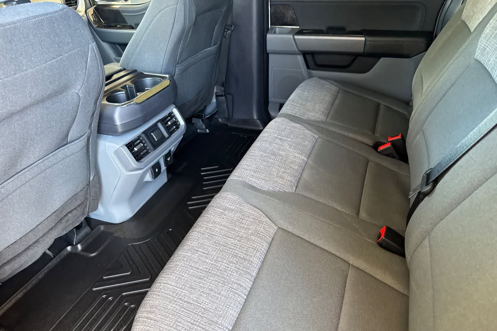 Used 2023 Ford F150 Lightning XLT AWD/4WD image 4