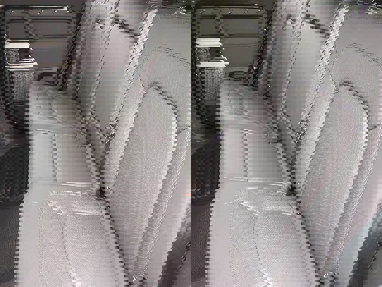 Used 2023 Land Rover Defender 110 S image 18