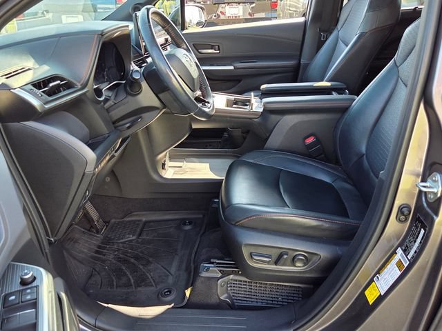 Used 2022 Toyota Sienna XSE w/ XSE Plus Package AWD/4WD image 5