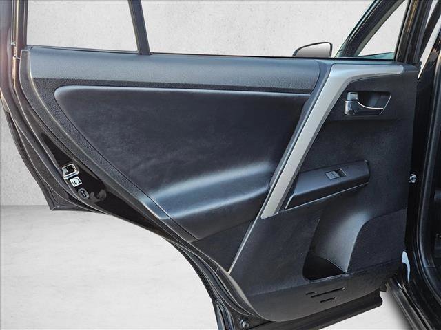 Used 2018 Toyota RAV4 XLE image 22