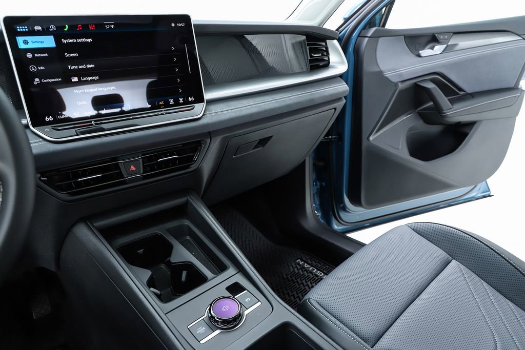 New 2026 Volkswagen Tiguan SE image 23