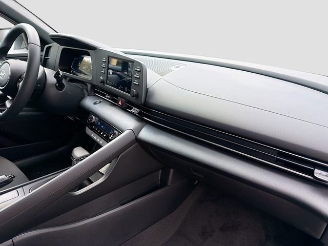 New 2026 Hyundai Elantra Sport FWD image 28