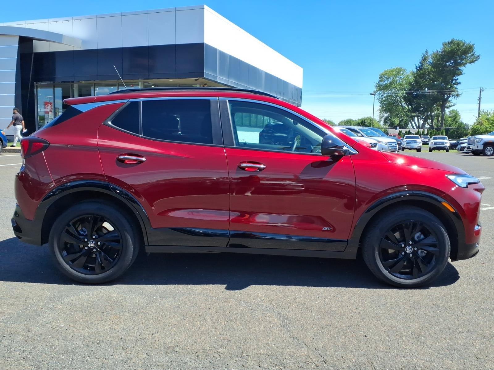 Used 2025 Buick Encore GX Sport Touring w/ Comfort Package FWD image 2