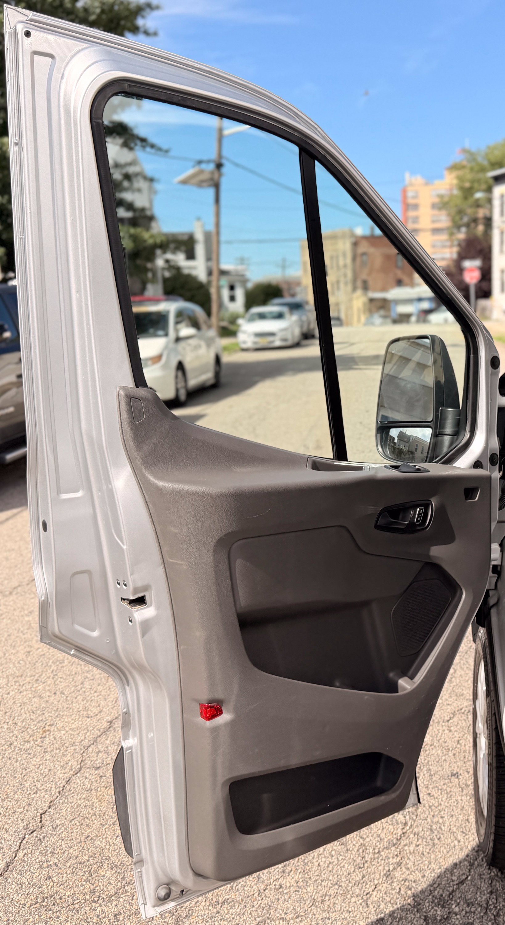 Used 2023 Ford Transit 350 XLT RWD image 11