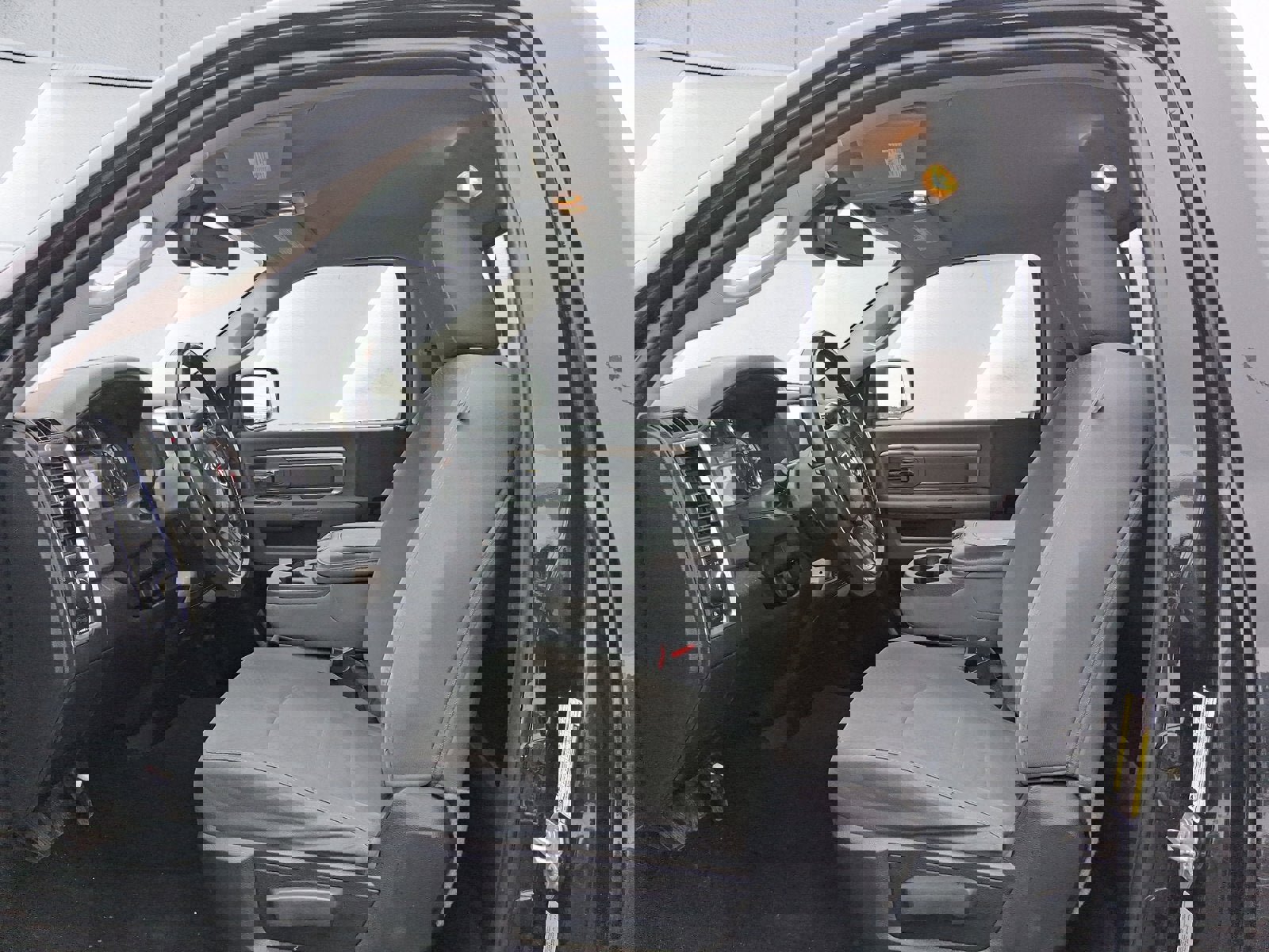 Used 2017 RAM 2500 SLT w/ Luxury Group image 10