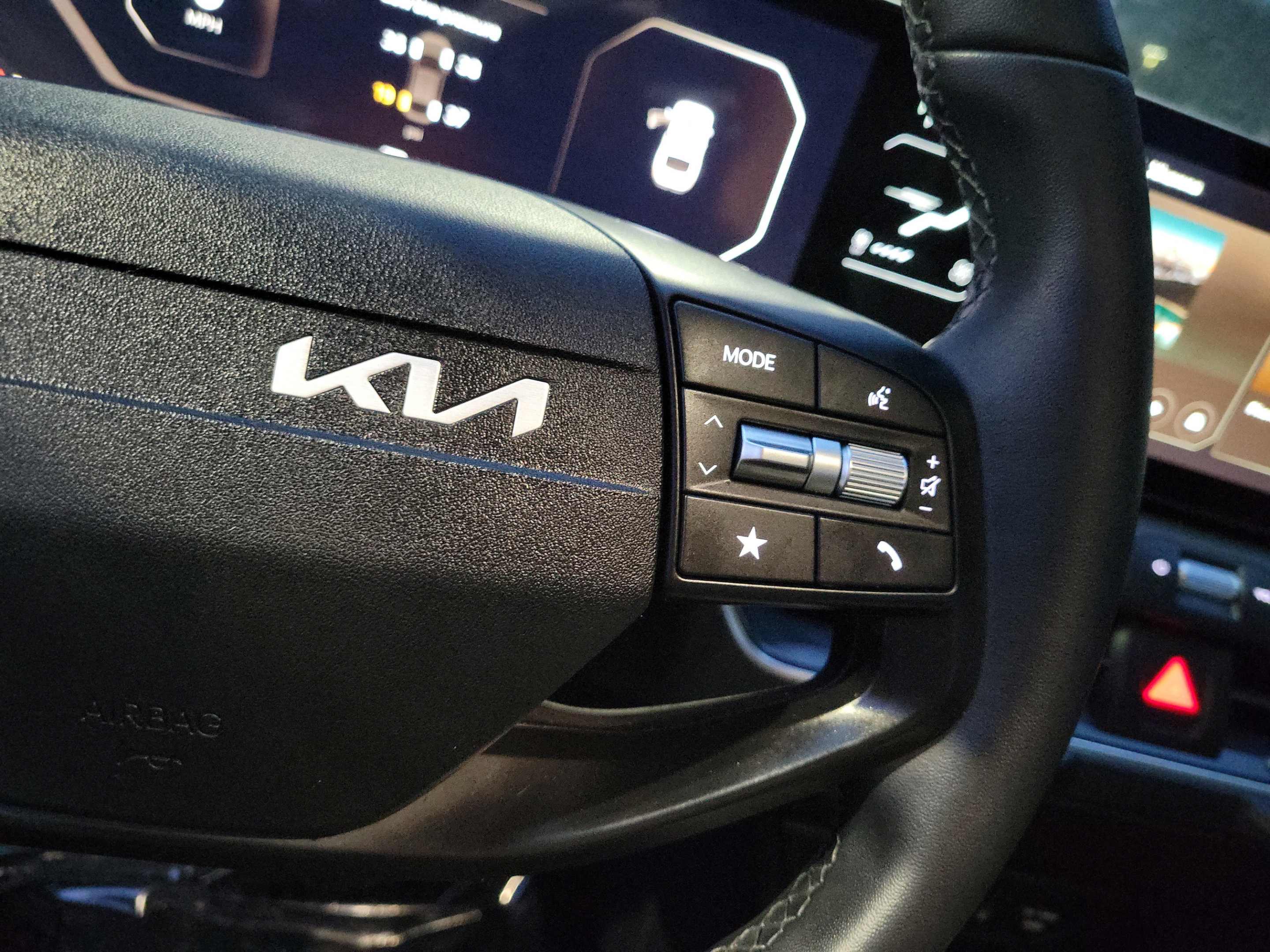 Certified 2025 Kia K4 EX FWD image 25