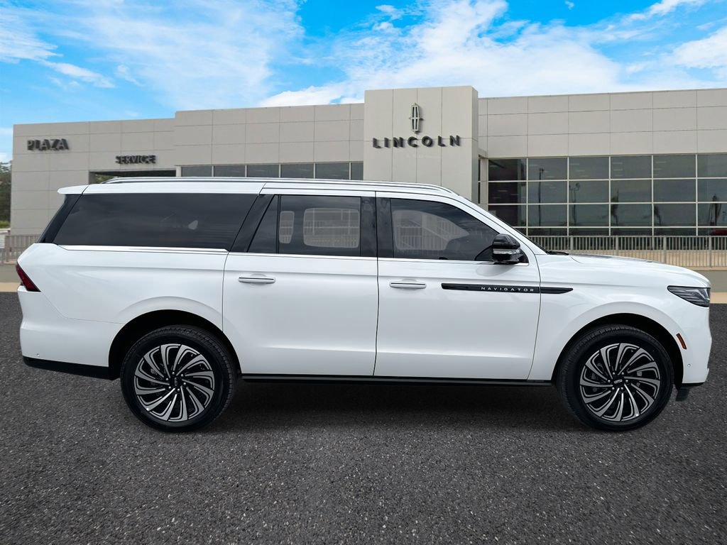 New 2025 Lincoln Navigator L Black Label image 2