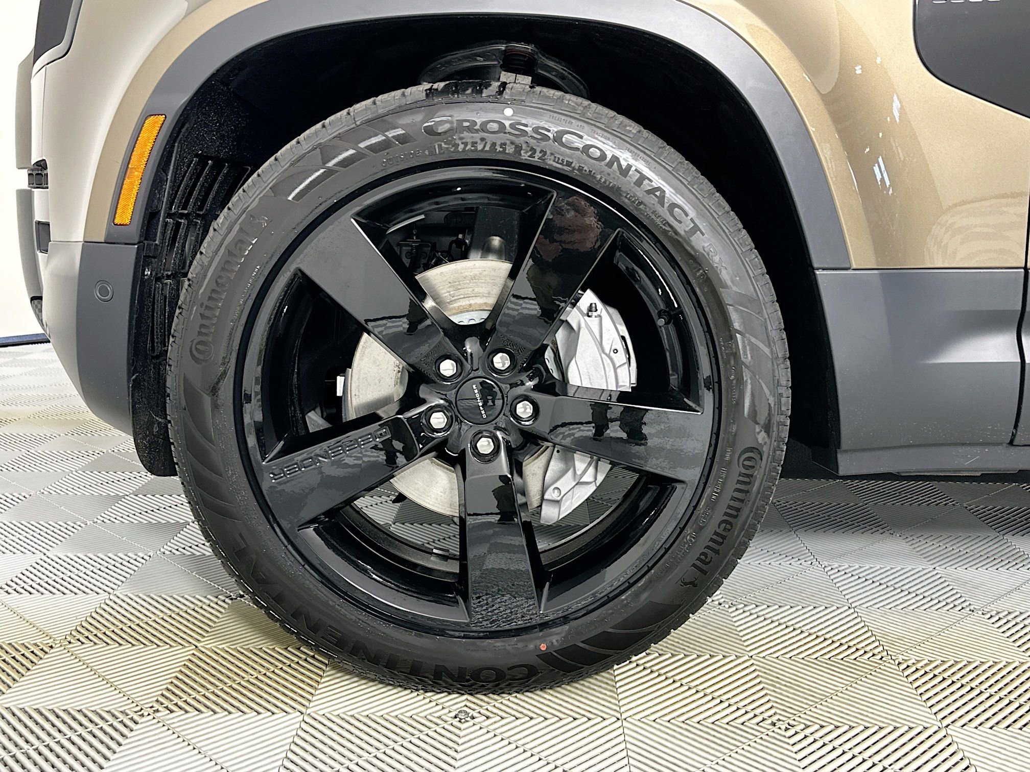 Used 2026 Land Rover Defender 110 S image 9