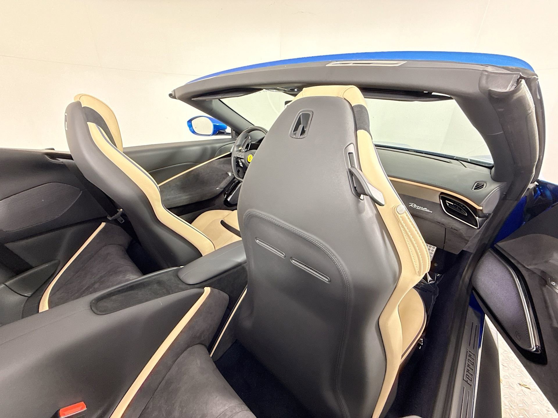 Certified 2025 Ferrari Roma Spider image 24