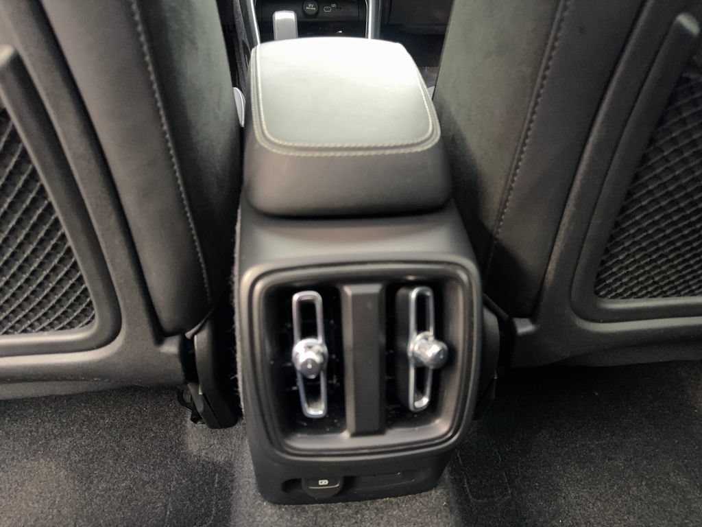Used 2023 Volvo C40 P8 Recharge Ultimate AWD/4WD image 70