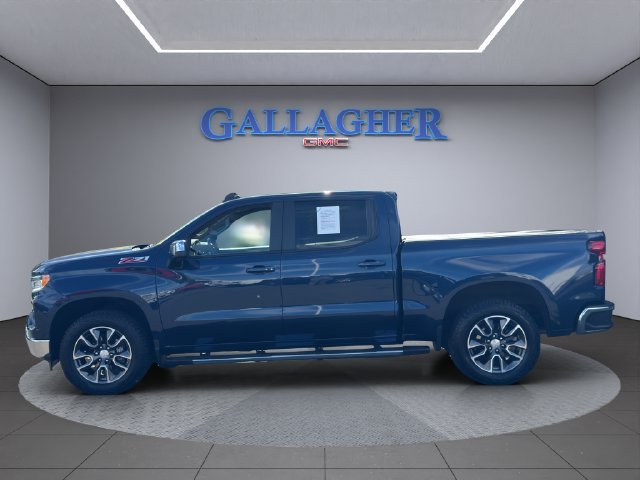 Used 2022 Chevrolet Silverado 1500 LT AWD/4WD image 9