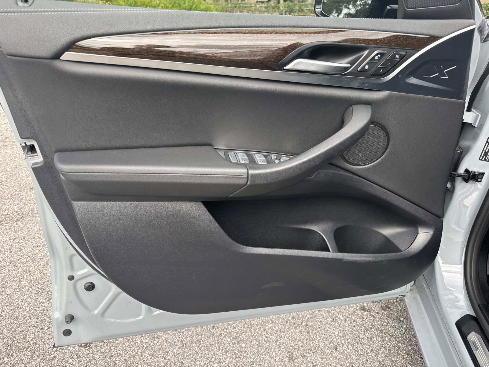 Used 2024 BMW X4 M40i image 17