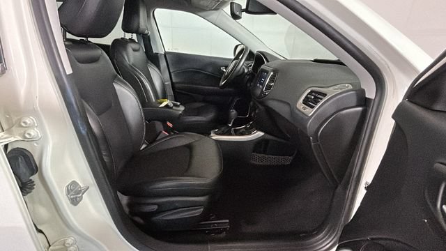 Used 2019 Jeep Compass Latitude w/ Popular Equipment Group AWD/4WD image 31