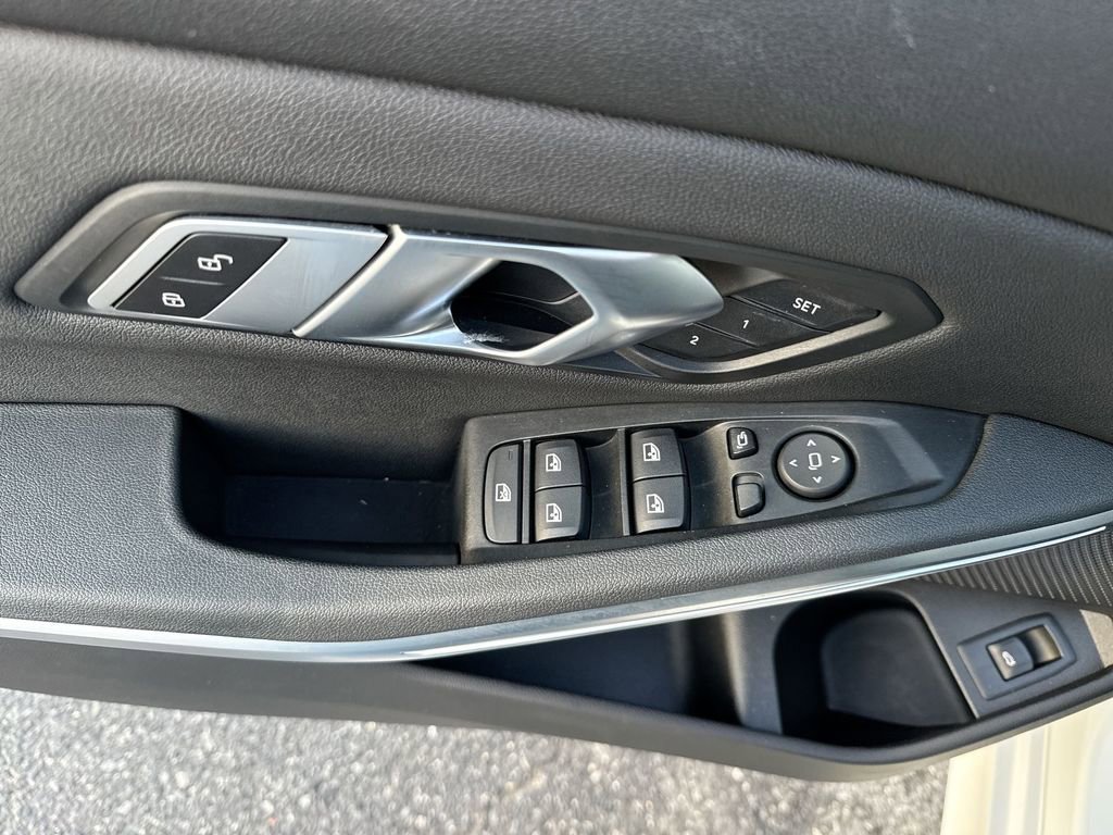 Used 2021 BMW 330i xDrive Sedan w/ Convenience Package image 15