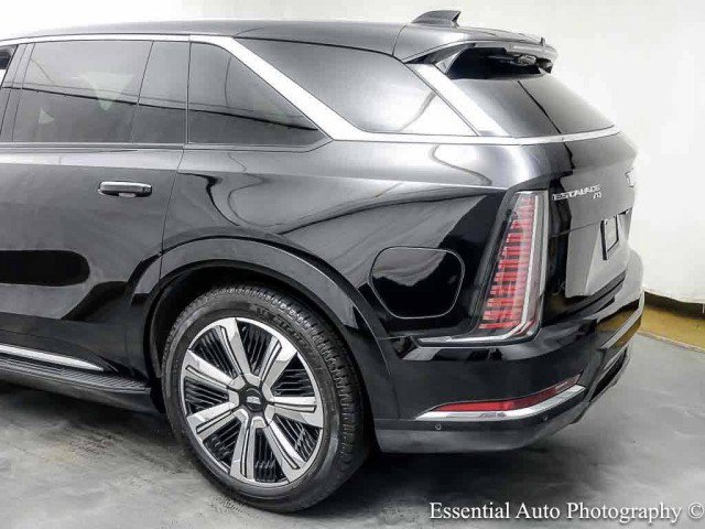 Used 2025 Cadillac Escalade IQ Luxury 1 AWD/4WD image 9