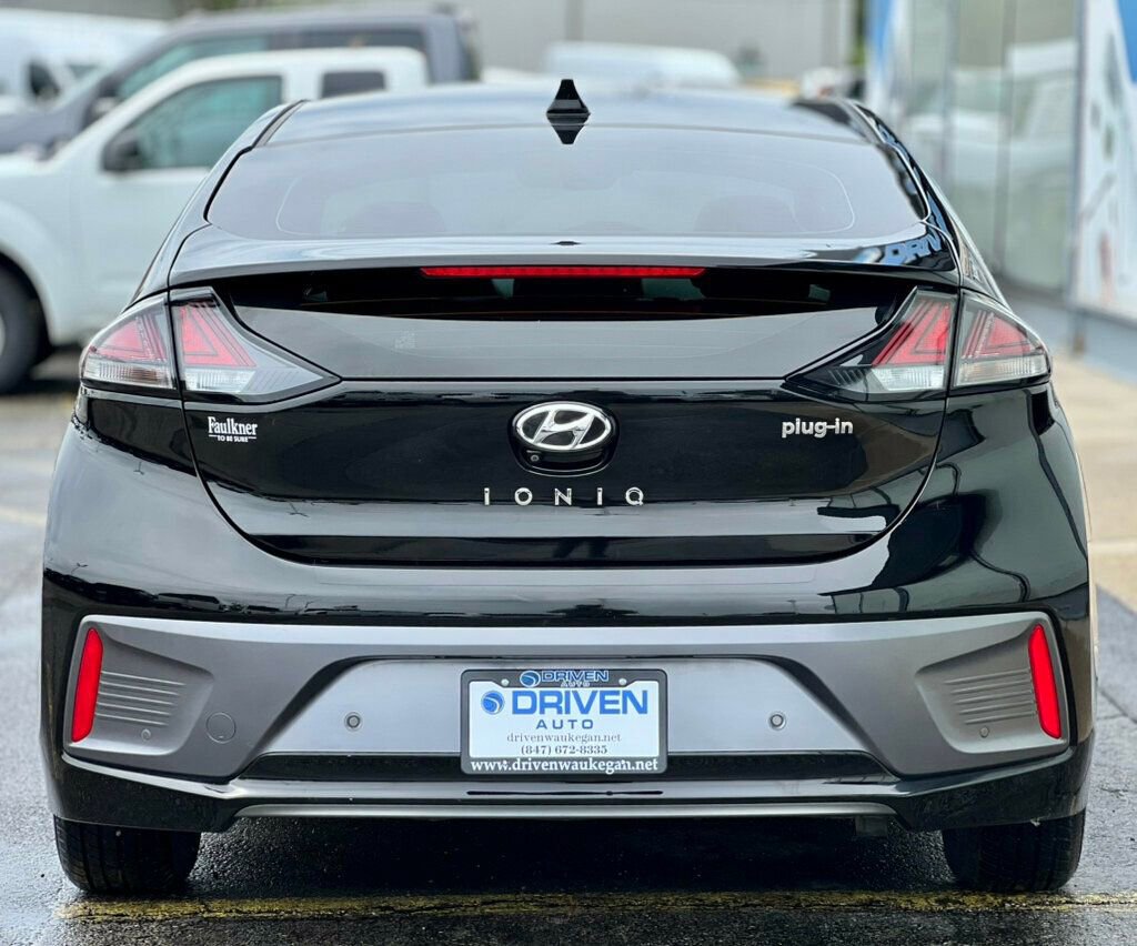 Used 2021 Hyundai Ioniq Limited FWD image 4