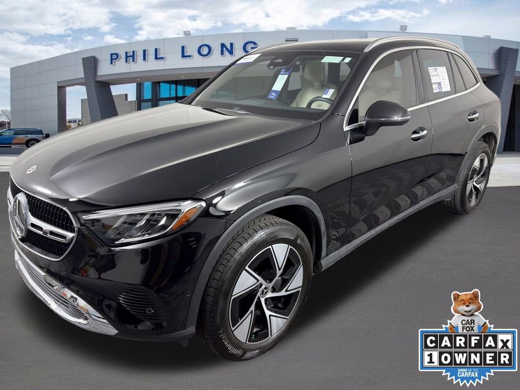 Used 2024 Mercedes-Benz GLC 300 4MATIC image 1