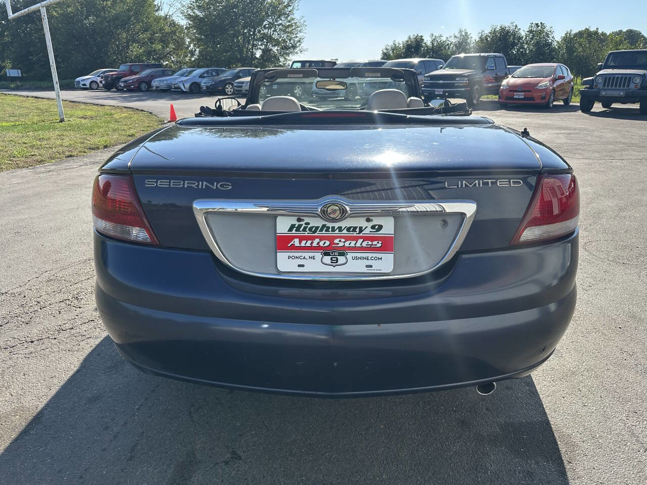 Used 2005 Chrysler Sebring Limited image 4
