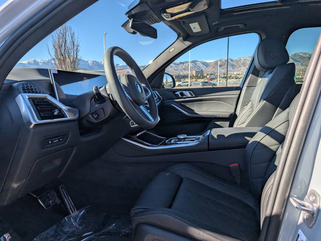 New 2026 BMW X5 xDrive50e w/ M Sport Package image 10