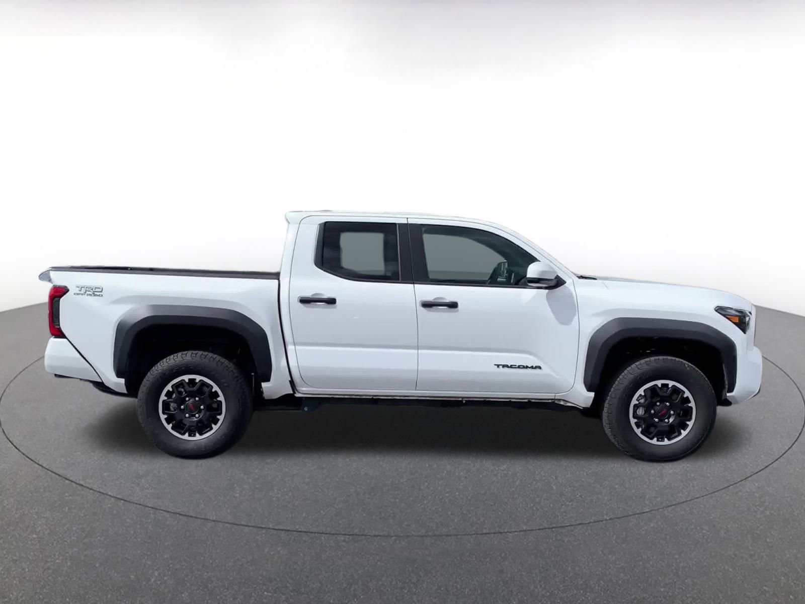 Used 2025 Toyota Tacoma SR image 16