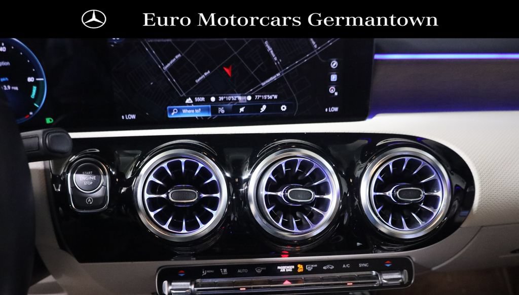 Used 2023 Mercedes-Benz CLA 250 4MATIC image 34